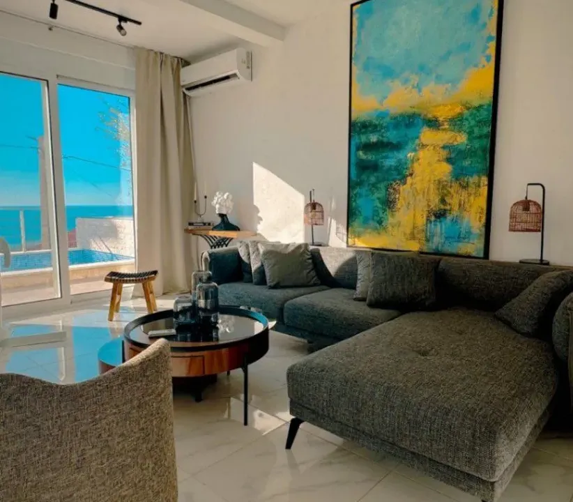 Izdavanje, kuća, 200m², Dobre Vode, Bar