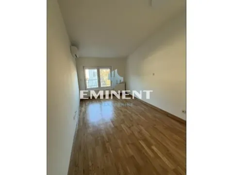 Rent, three bedroom apartment, 130m², Savski Venac, Beograd - image 5