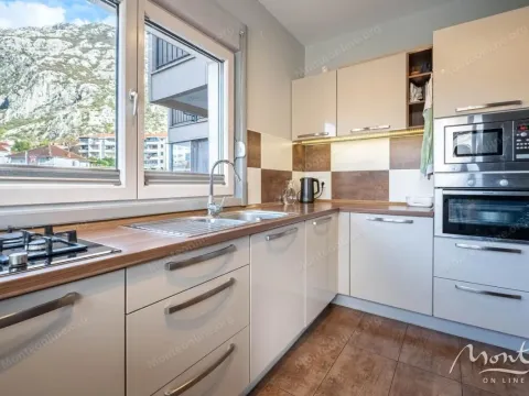 Prodaja, trosoban stan, 114m², Dobrota, Kotor - image 13