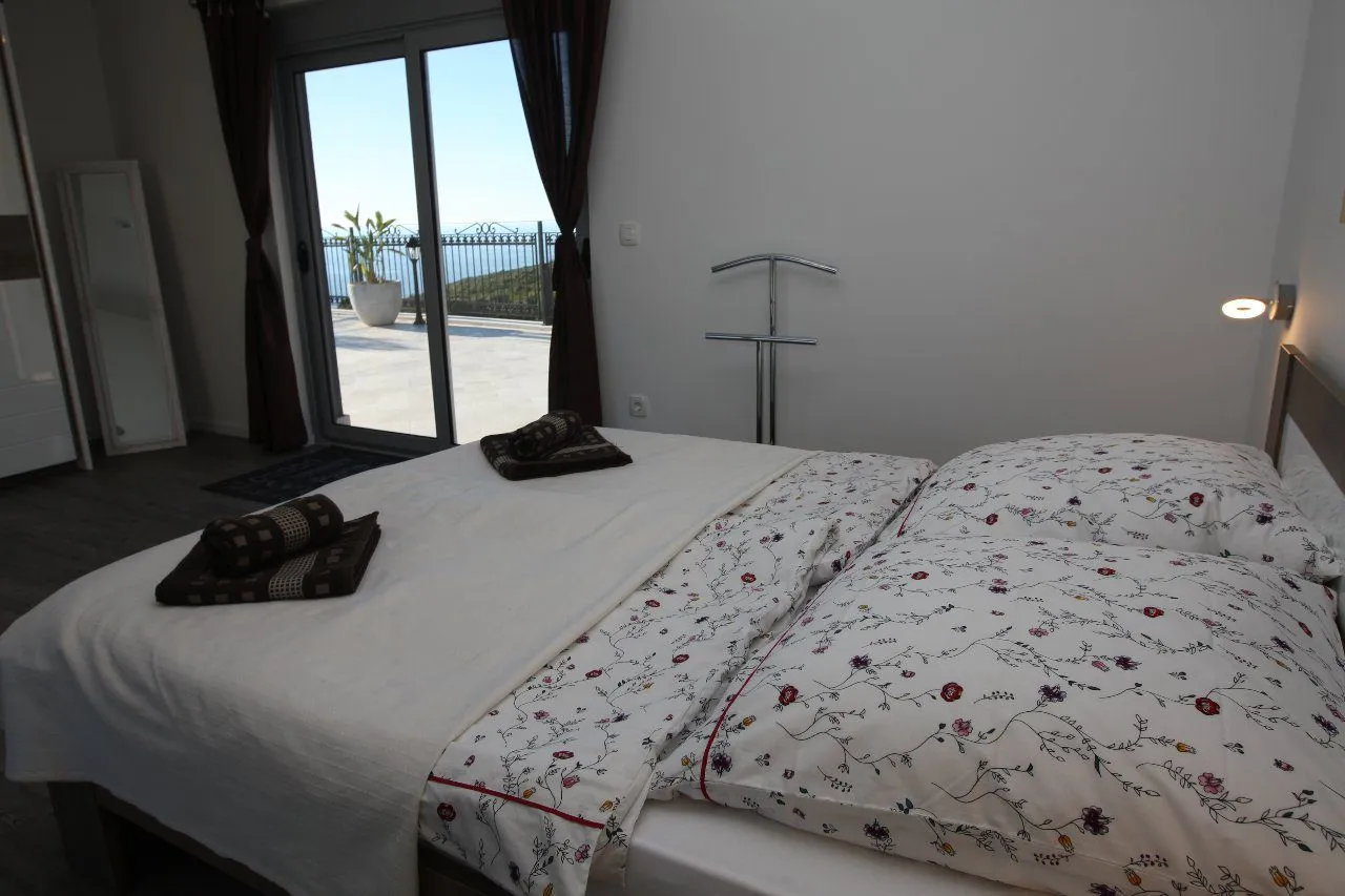 Stan-na-dan, četvorosoban stan, 153m², Krimovica, Kotor