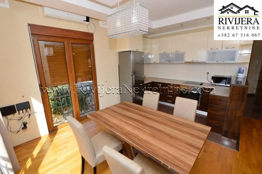 Prodaja, trosoban stan, 140m², Zelenika, Herceg Novi