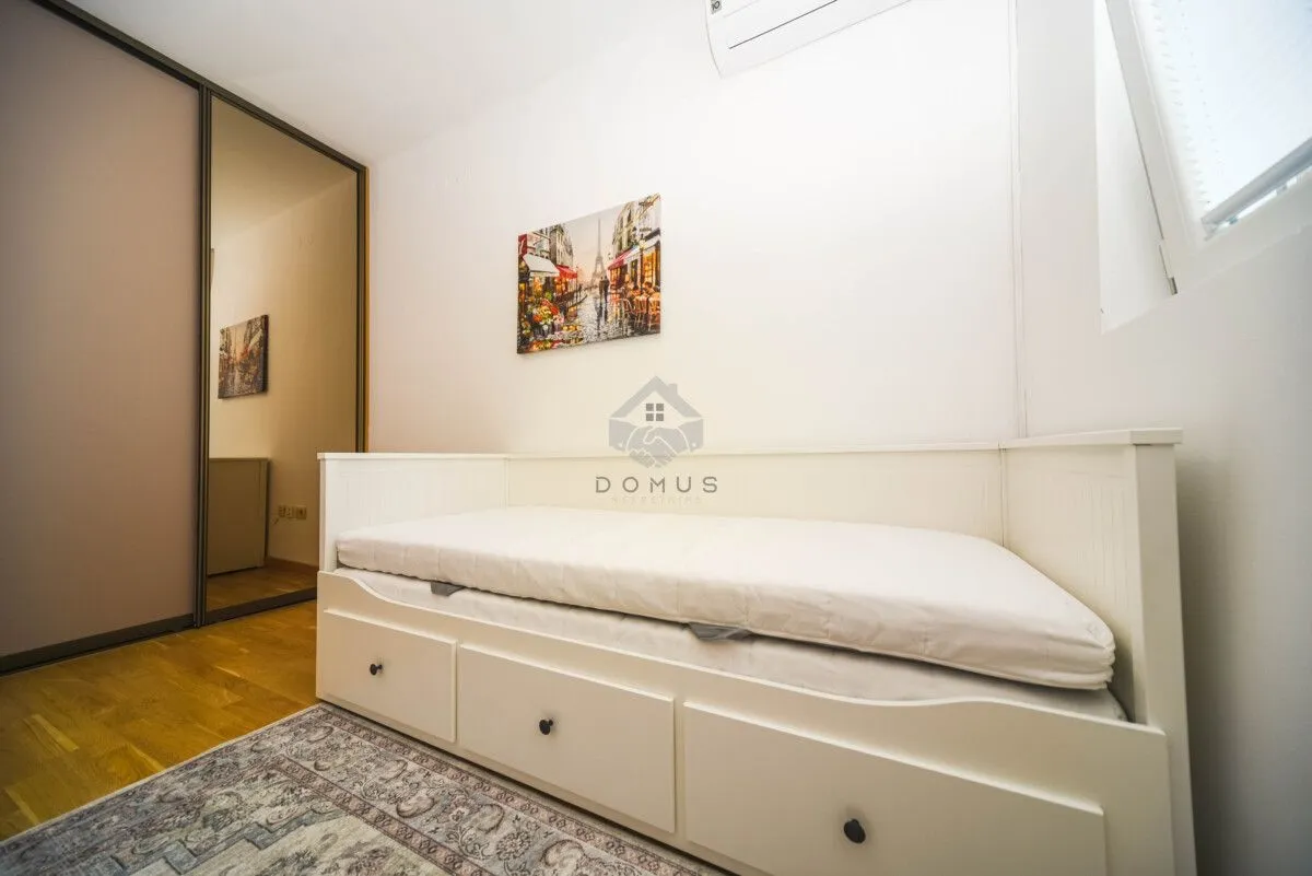 Rent, two bedroom apartment, 70m², City Kvart, Podgorica