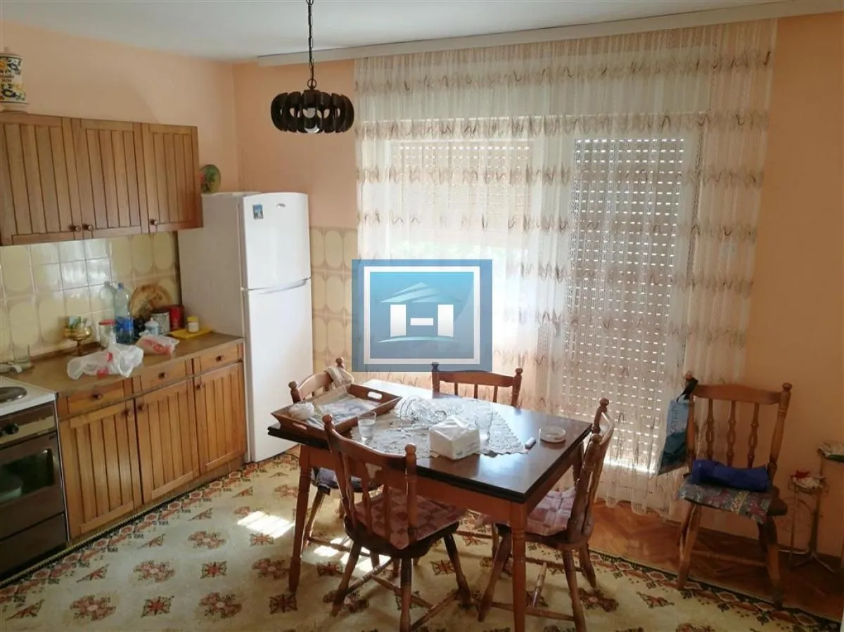 Prodaja, kuća, 220m², Centar, Vrnjačka Banja