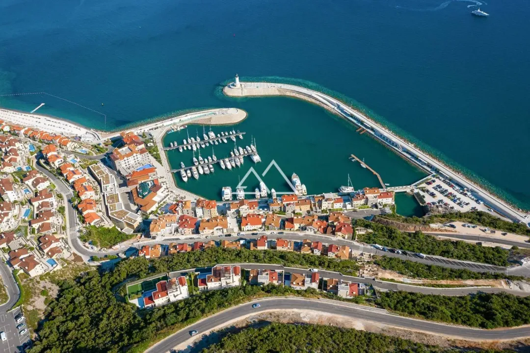Prodaja, dvosoban stan, 92m², Luštica Bay, Tivat