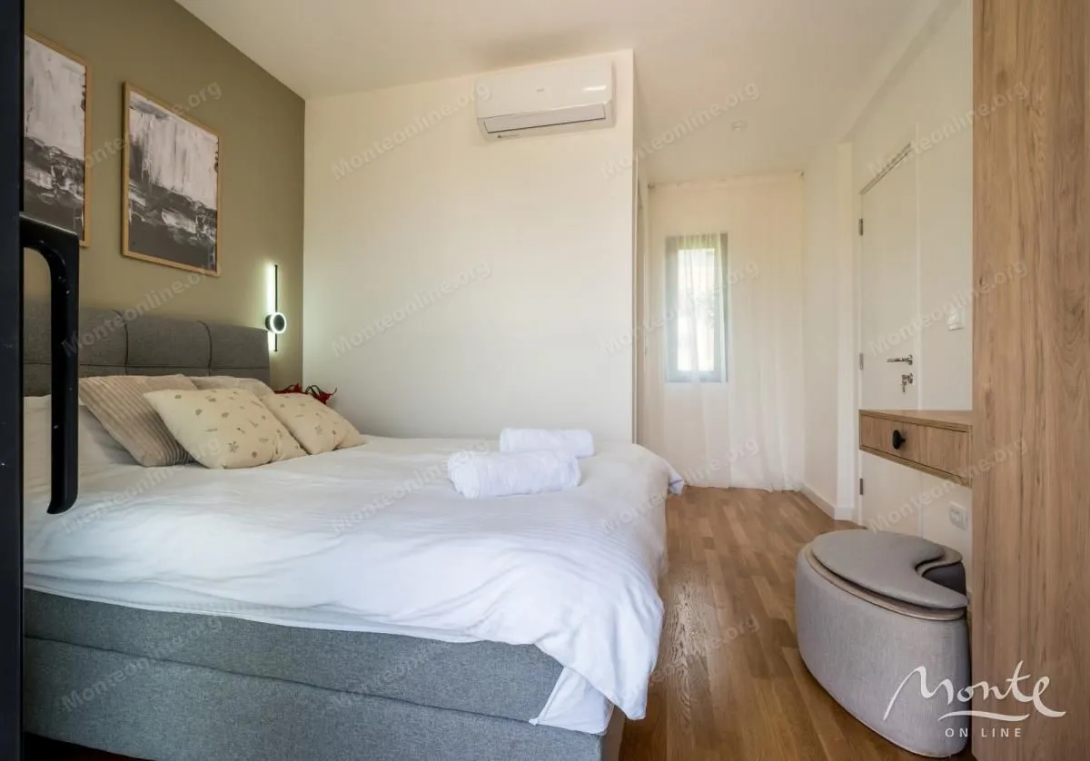 Prodaja, kuća, 250m², Mrčevac, Tivat
