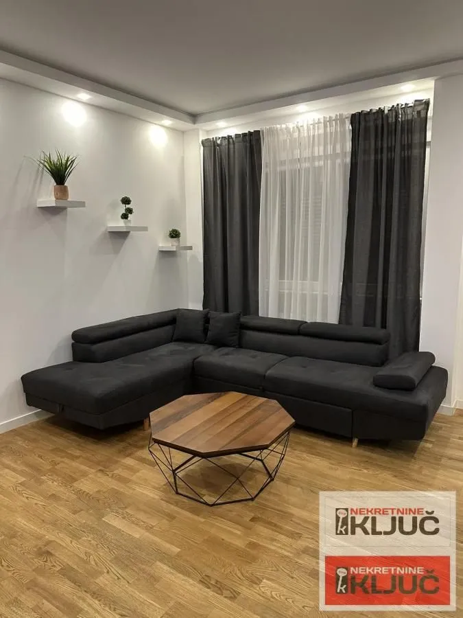 Prodaja, jednosoban stan, 42m², Petrovaradin, Novi Sad