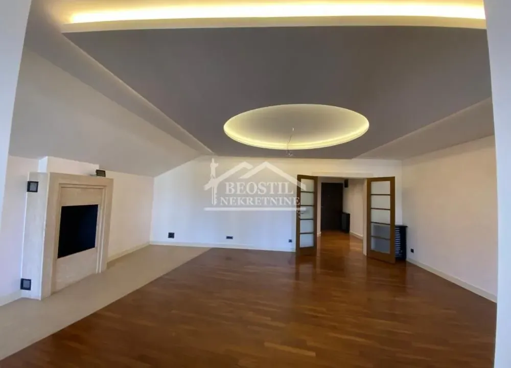 Prodaja, četvorosoban stan, 130m², Čukarica, Beograd