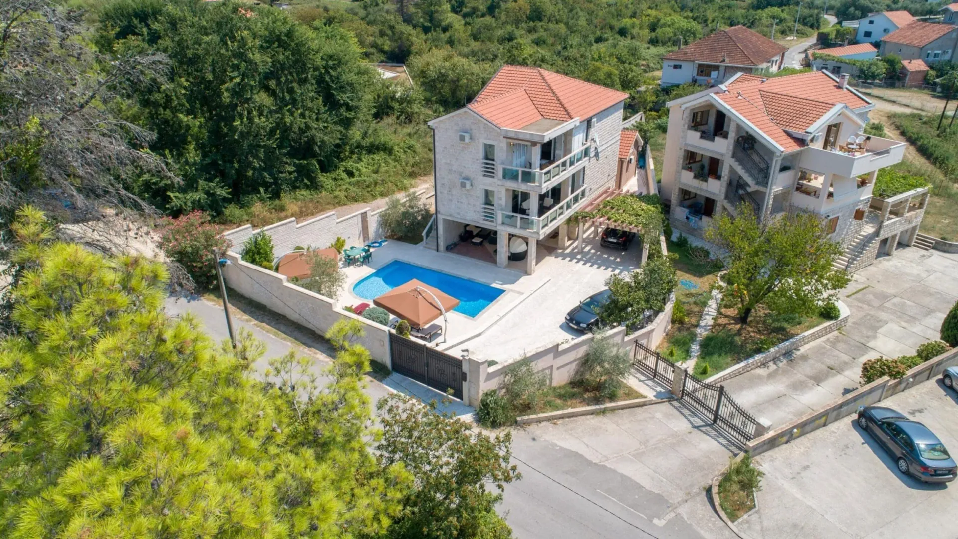 Prodaja, kuća, 267m², Tivat, Crna Gora