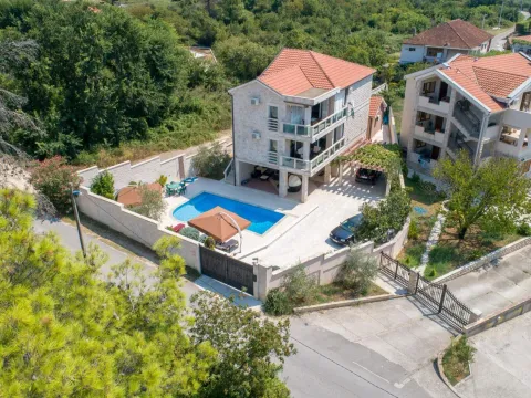 Prodaja, kuća, 267m², Tivat, Crna Gora - image 16