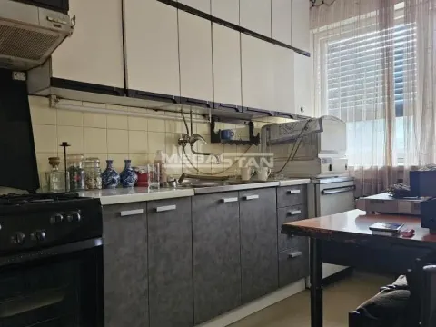 Prodaja, trosoban stan, 78m², Savski Venac, Beograd - image 7