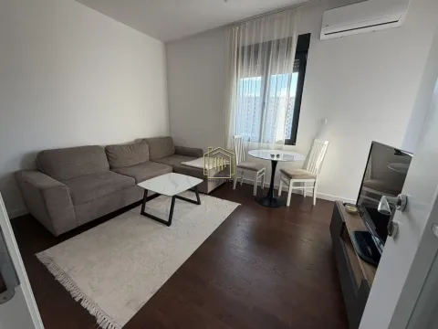 Rent, one bedroom apartment, 38m², 1 maj, Podgorica - image 1
