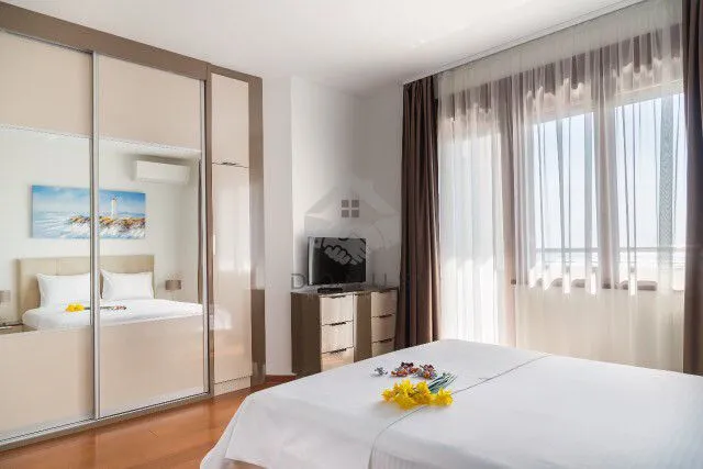 Prodaja, trosoban stan, 93m², Bečići, Budva