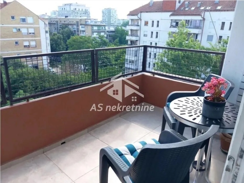 Izdavanje, dvosoban stan, 69m², Novi Beograd Sve Podlokacije, Beograd