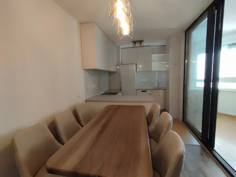 Izdavanje, stan, 74m², Blok 6, Podgorica - image 4