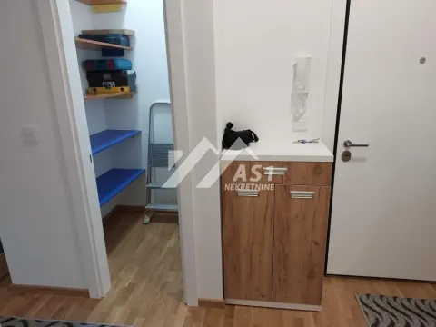 Izdavanje, trosoban stan, 57m², Sremska Kamenica, Petrovaradin - image 8