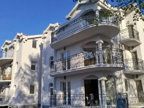 Sale, two bedroom apartment, 79m², Kotor, Crna Gora - image 3