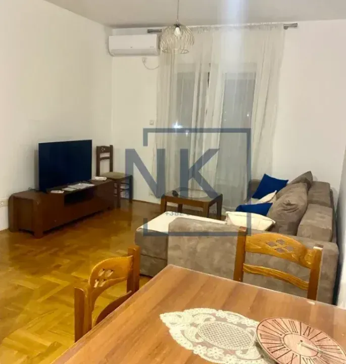 Izdavanje, jednosoban stan, 43m², Tuški Put, Podgorica