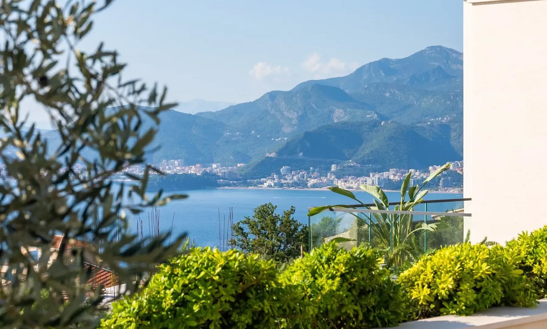 Sale, house, 400m², Blizikuće, Budva