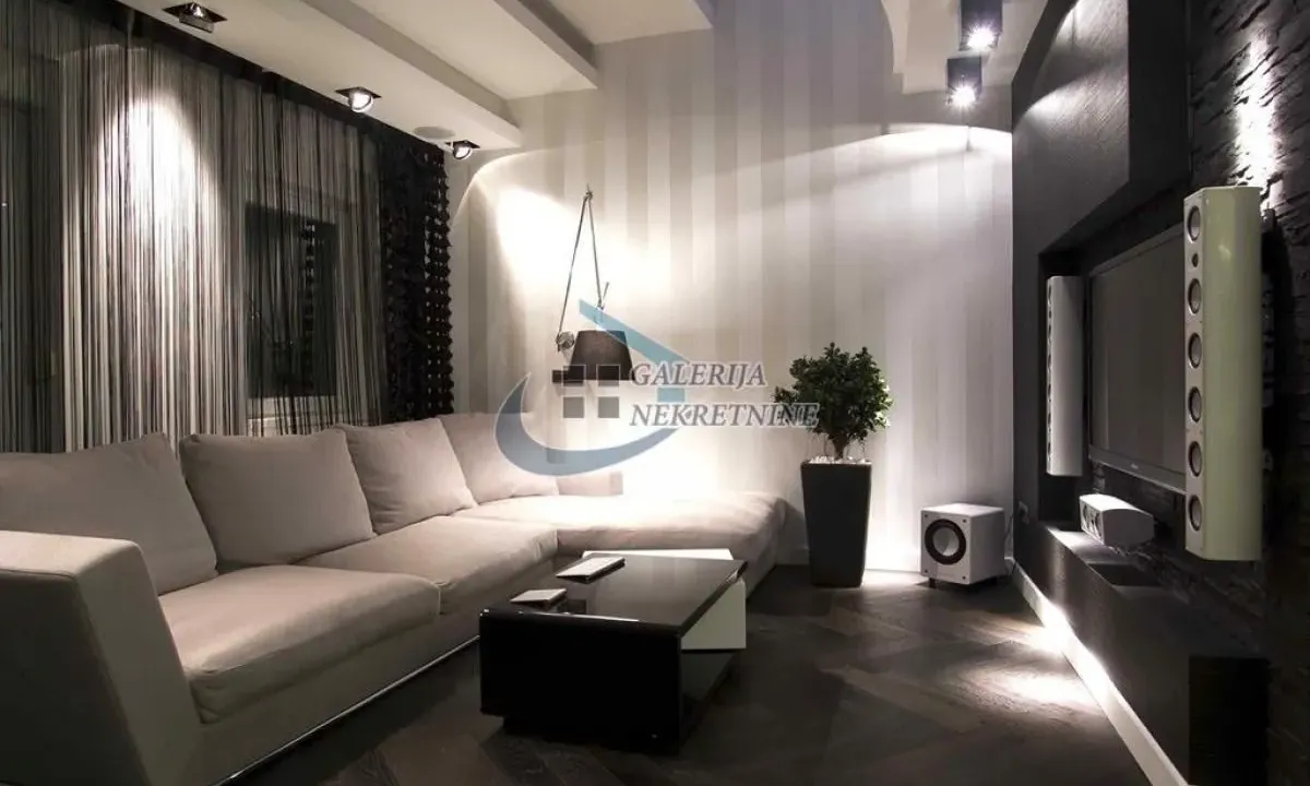 Sale, four bedroom apartment, 125m², Đeram Pijaca, Beograd