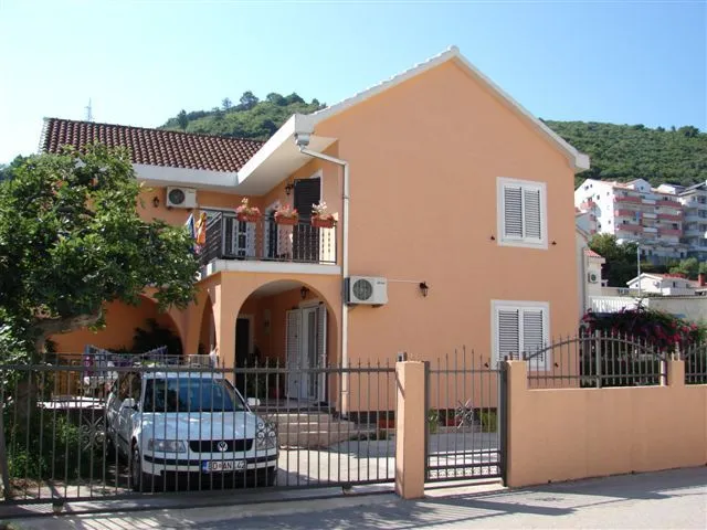 Rent, house, 238m², Budva, Crna Gora