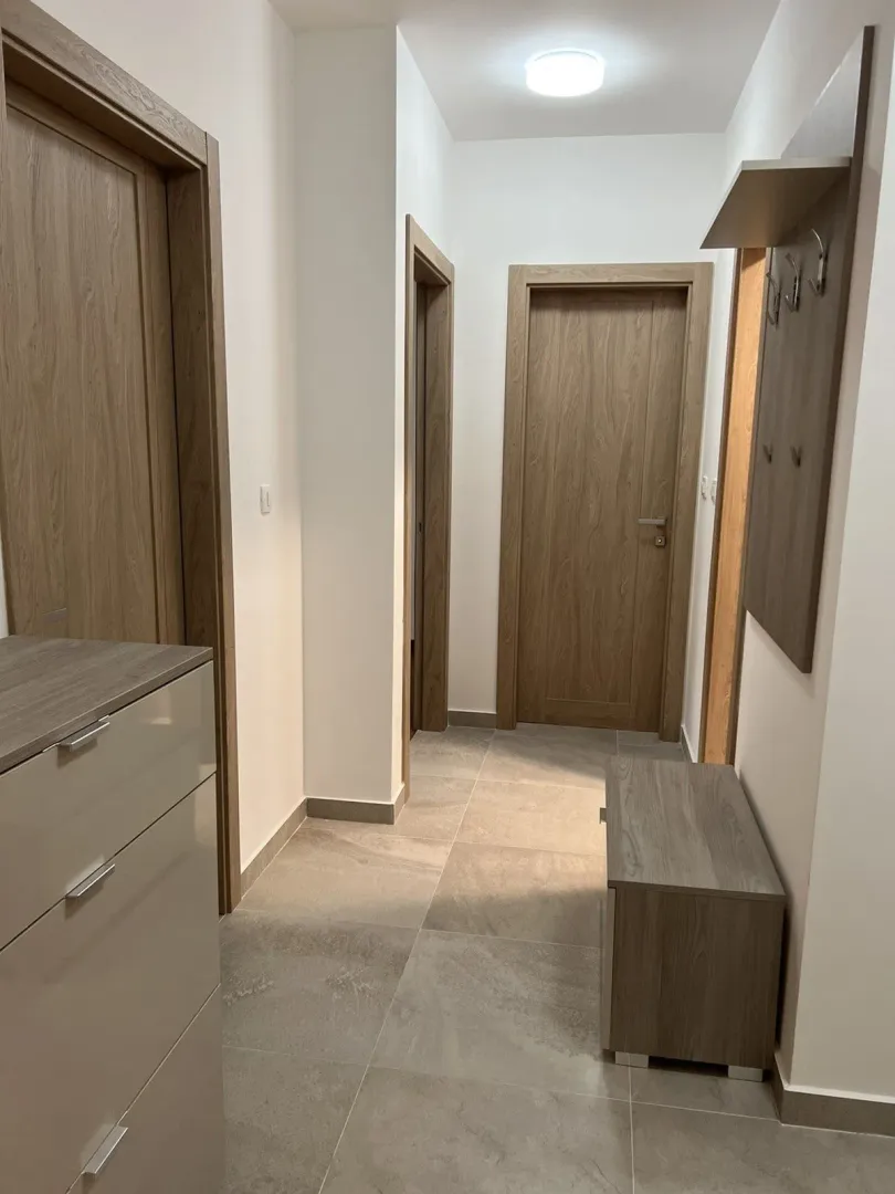 Izdavanje, trosoban stan, 69m², City Kvart, Podgorica