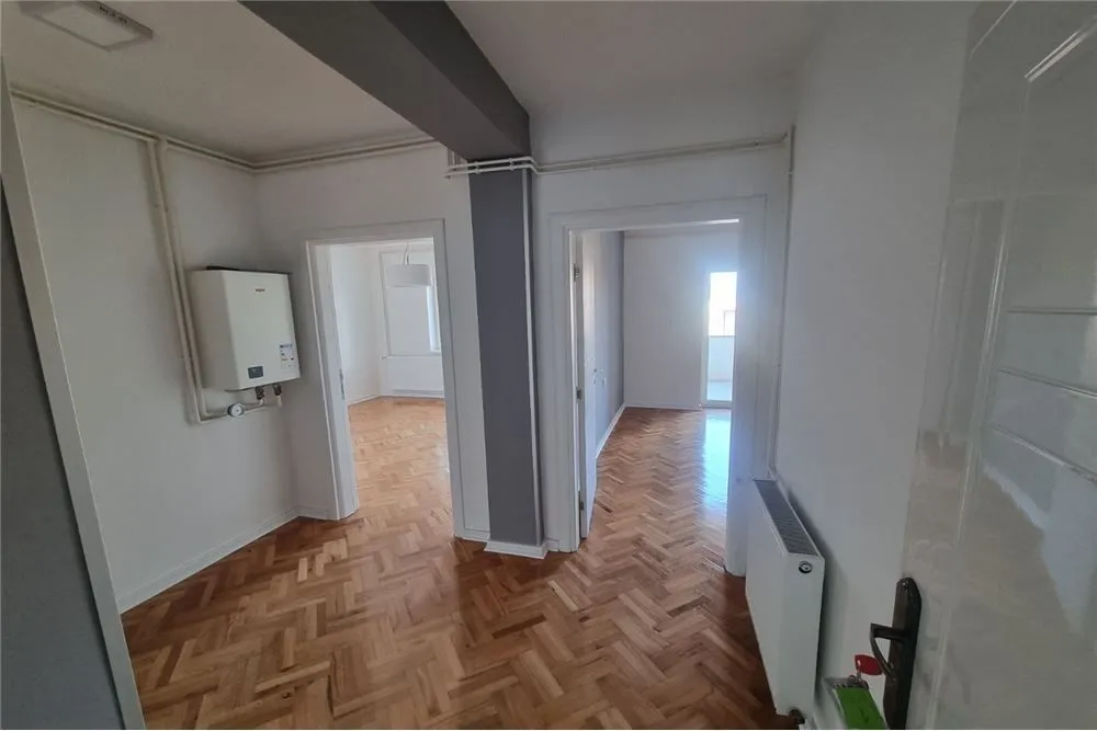 Prodaja, trosoban stan, 82m², Niš, Srbija