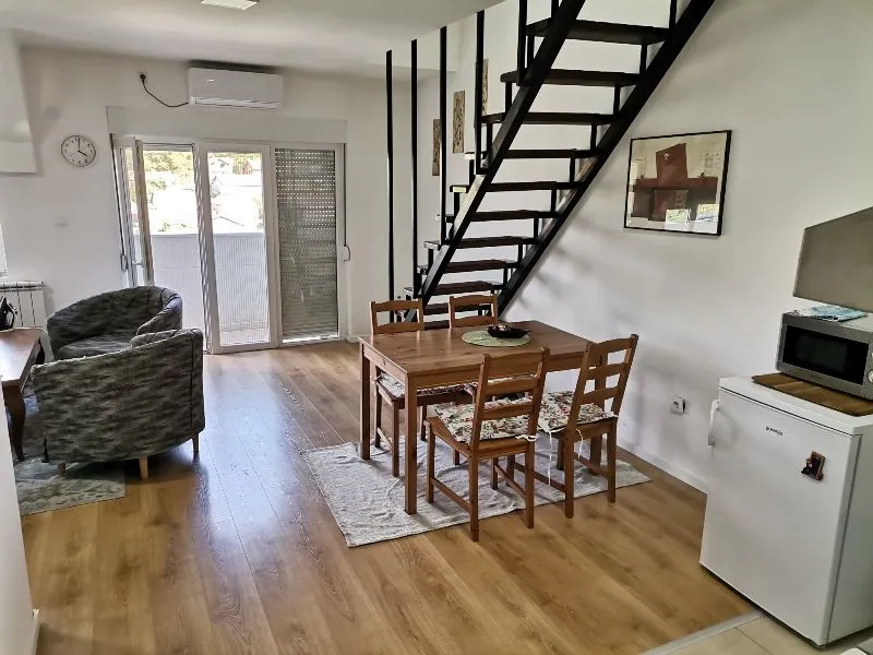 Rent, two bedroom apartment, 65m², Karaburma, Palilula Sve Podlokacije