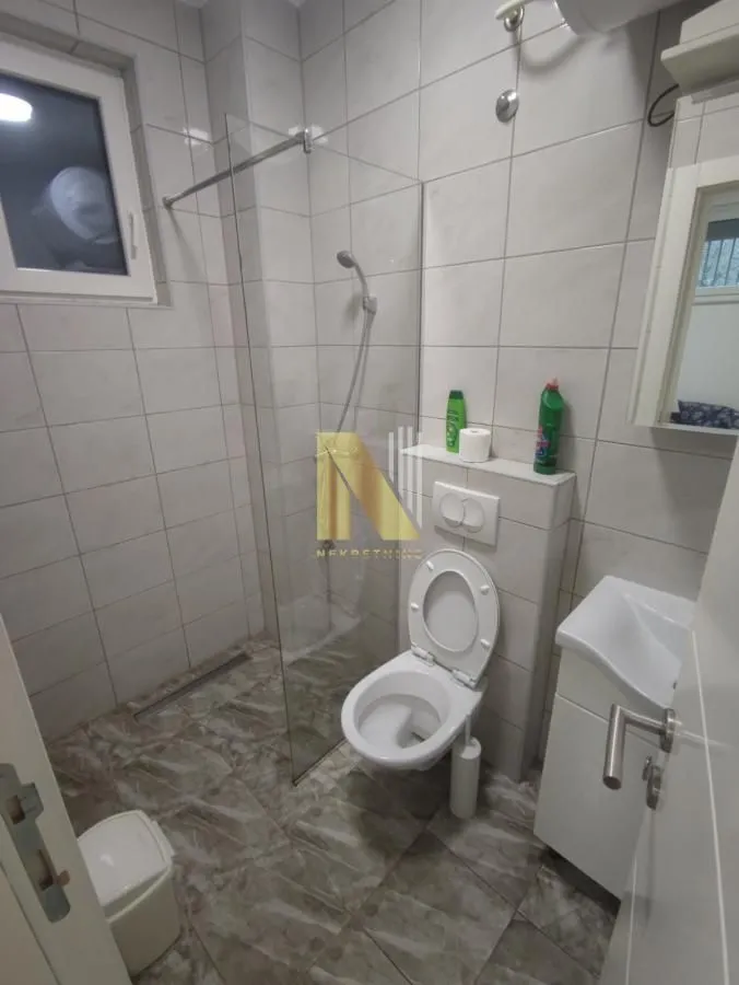 Izdavanje, garsonjera, 30m², Centar, Novi Sad