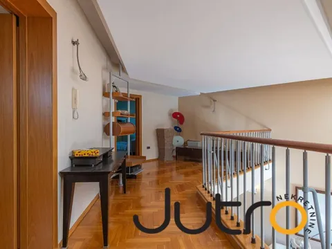 Prodaja, četvorosoban stan, 281m², Preko Morače, Podgorica - image 9