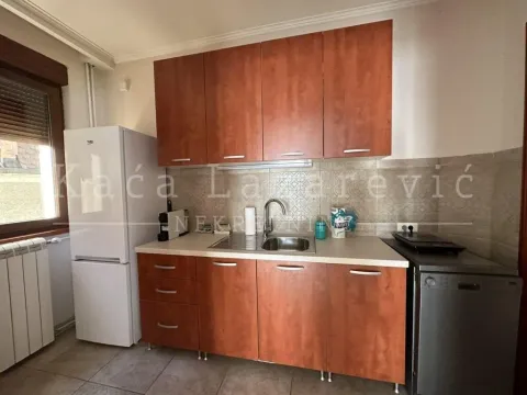 Rent, house, 363m², Lekino Brdo, Voždovac Sve Podlokacije - image 8