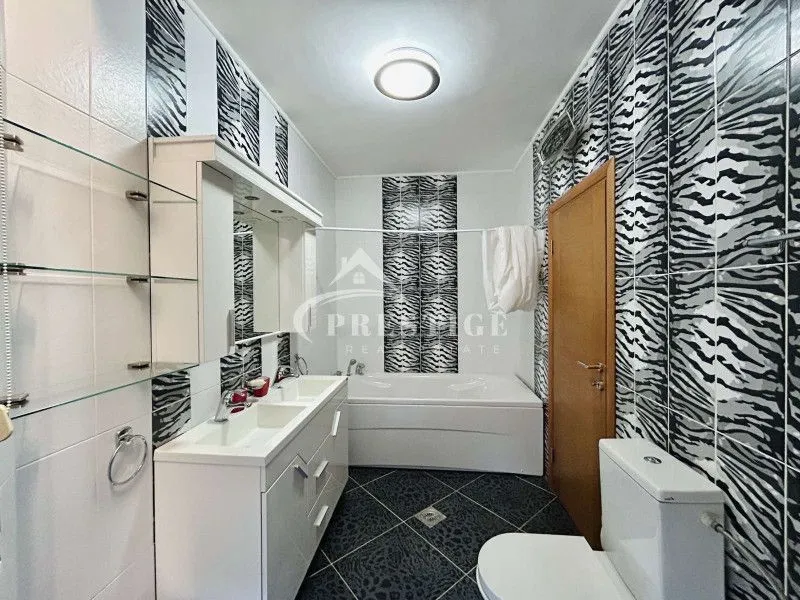 Rent, three bedroom apartment, 137m², Gorica C, Podgorica