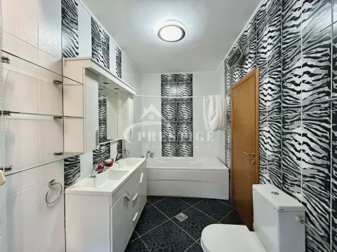 Izdavanje, trosoban stan, 137m², Gorica C, Podgorica - image 4