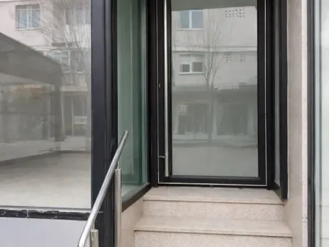 Izdavanje, poslovni prostor, 20m², Novi Pazar, Srbija - image 1