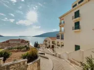 Daily-rent, three bedroom apartment, 105m², Herceg Novi, Crna Gora - image 12