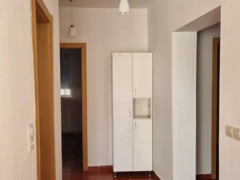 Sale, three bedroom apartment, 90m², Petrovac, Budva - image 12