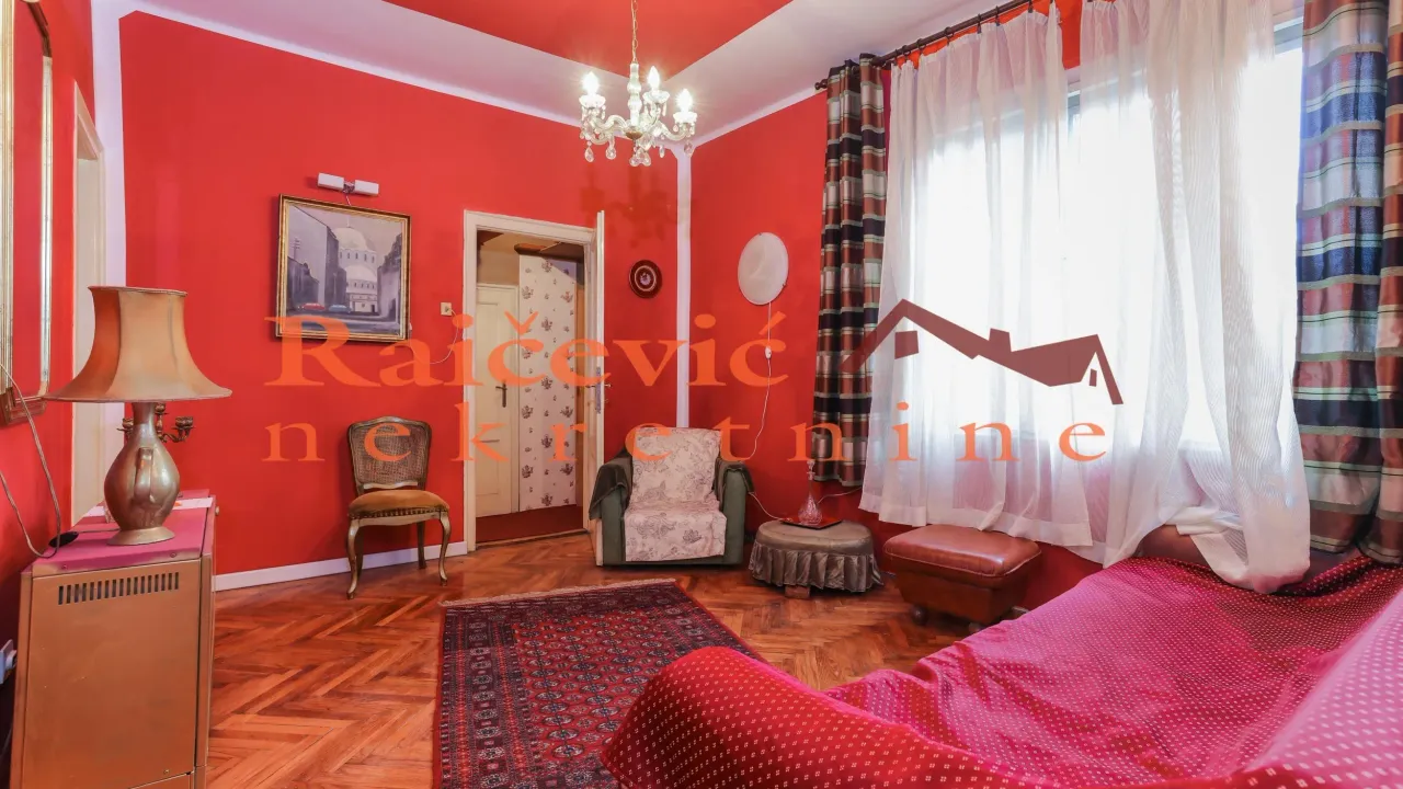 Sale, three bedroom apartment, 95m², Vračar, Šid