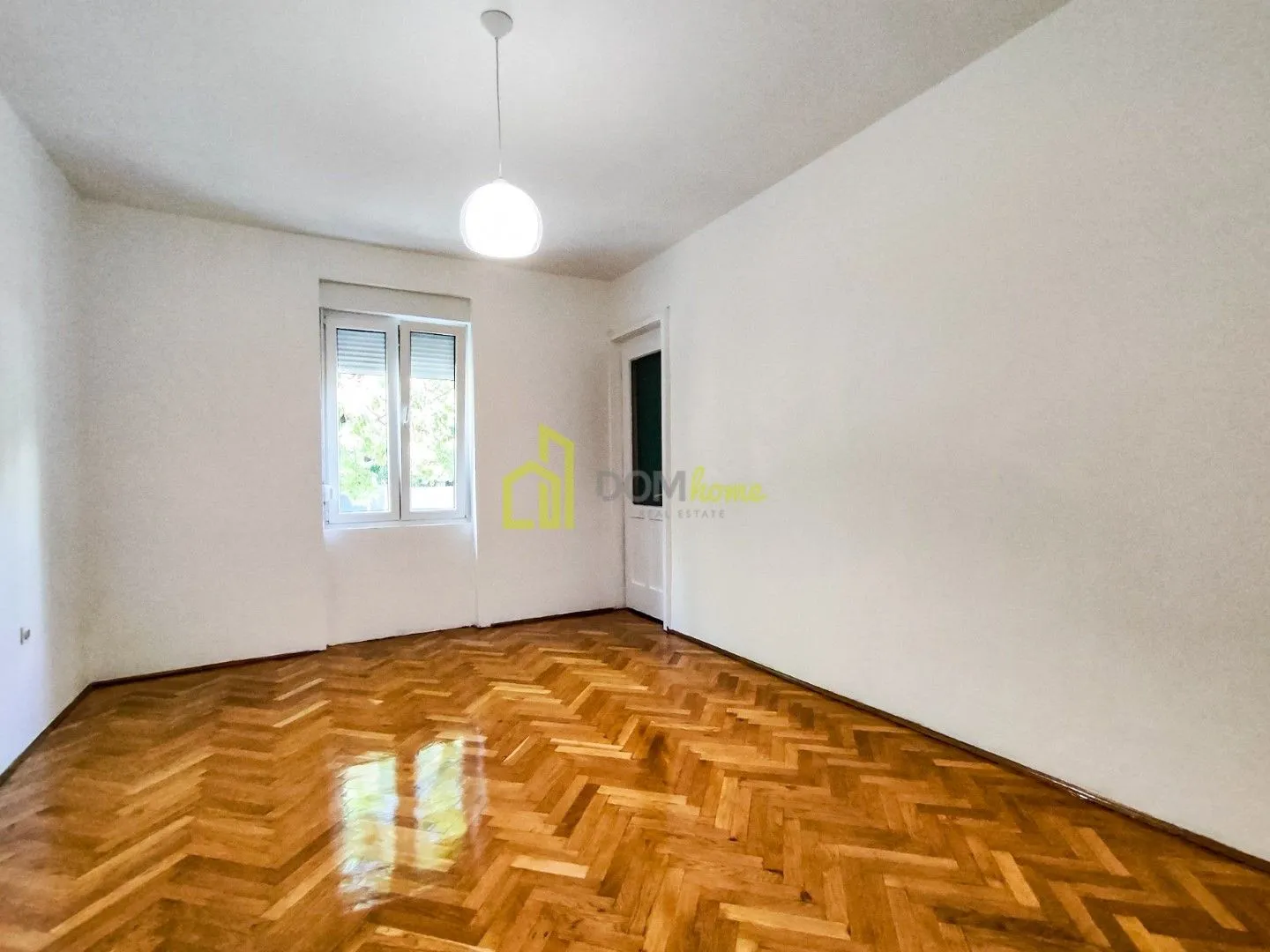 Izdavanje, poslovni prostor, 60m², Centar, Podgorica