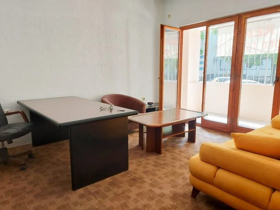 Izdavanje, poslovni prostor, 70m², Centar, Podgorica