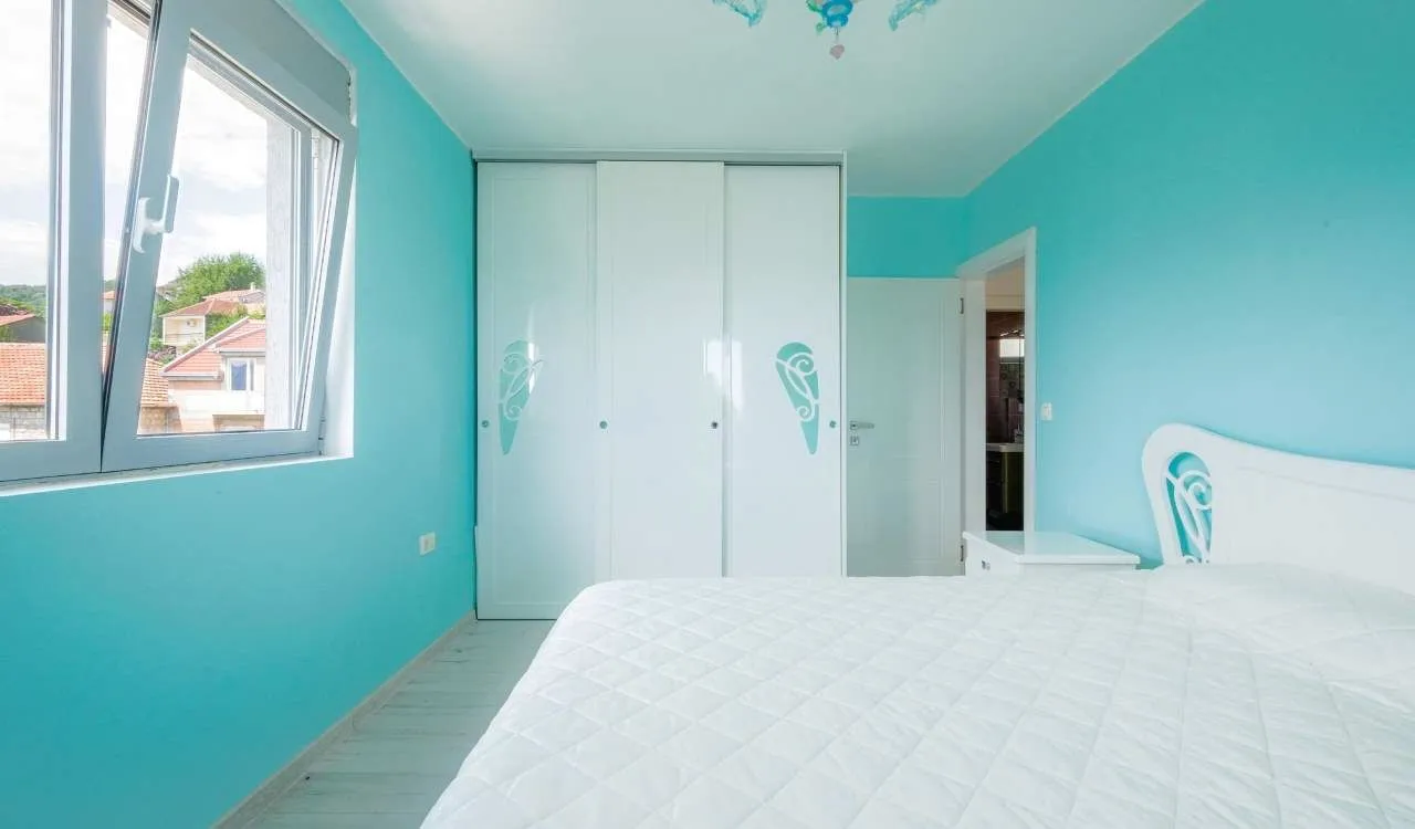 Prodaja, trosoban stan, 116m², Centar, Tivat