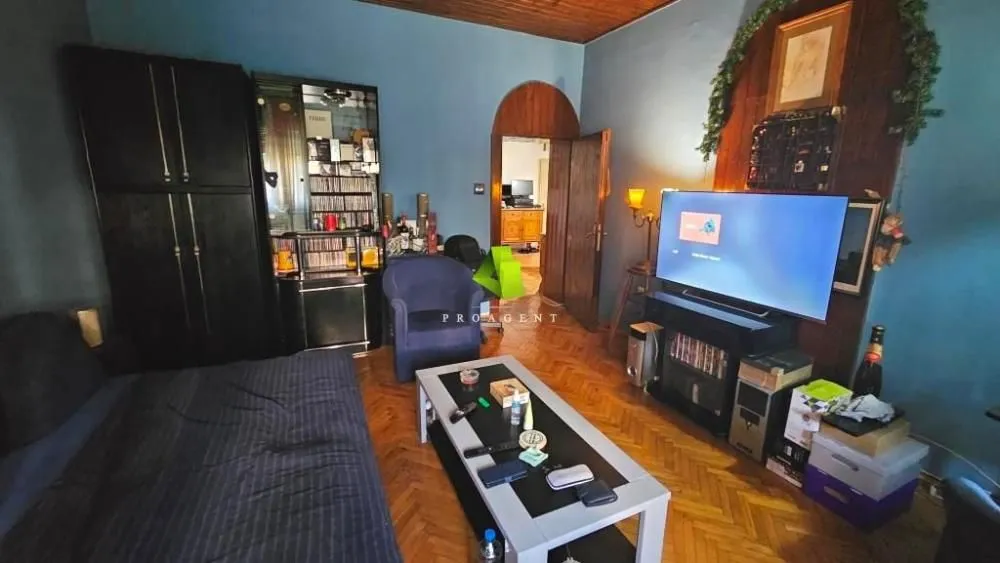 Rent, office space, 76m², Medijana, Niš