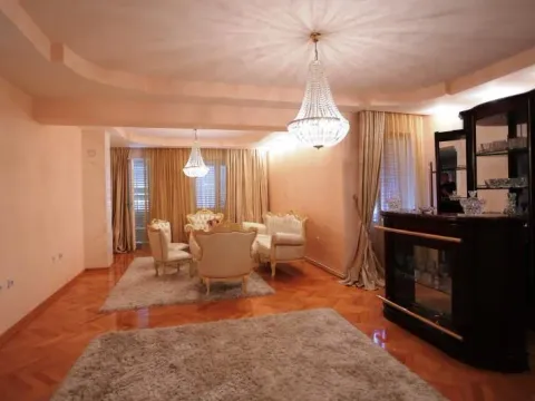 Prodaja, kuća, 332m², Pantelej, Niš - image 6