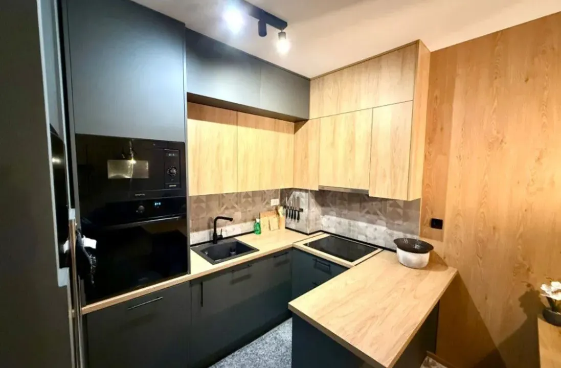 Izdavanje, jednosoban stan, 45m², Pobrežje, Podgorica