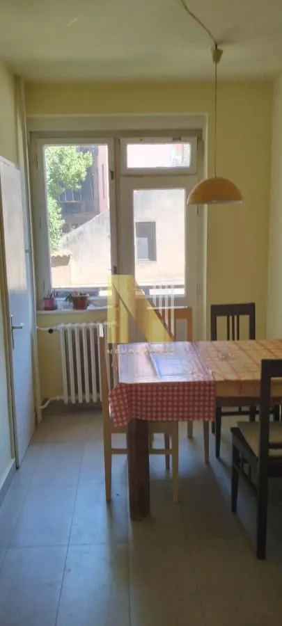 Prodaja, trosoban stan, 69m², Centar, Novi Sad