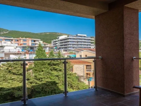 Prodaja, trosoban stan, 112m², Bečići, Budva - image 10