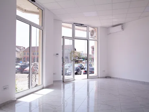 Izdavanje, poslovni prostor, 84m², Stari Aerodrom, Podgorica - image 2
