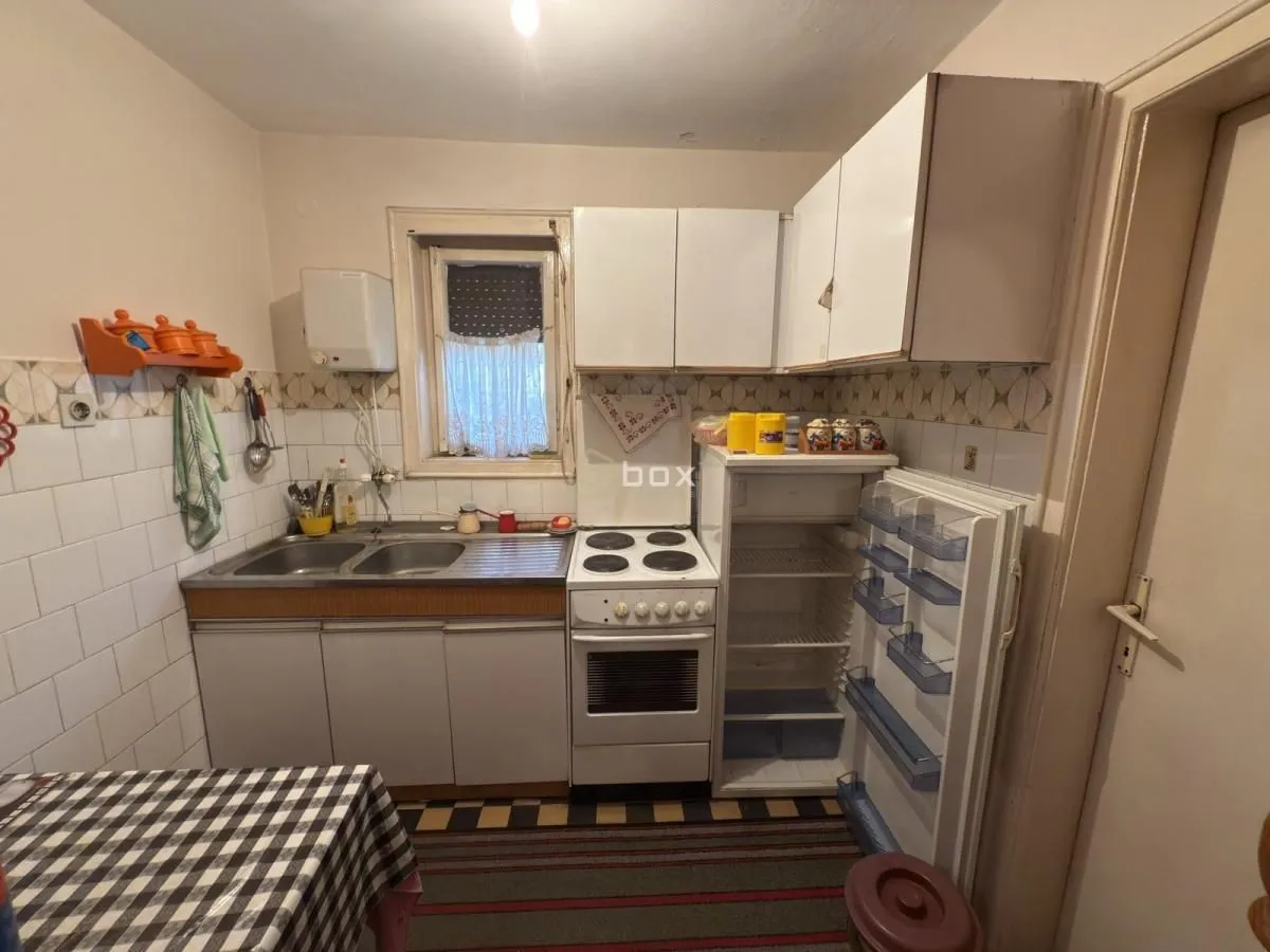 Prodaja, trosoban stan, 79m², Palilula, Niš