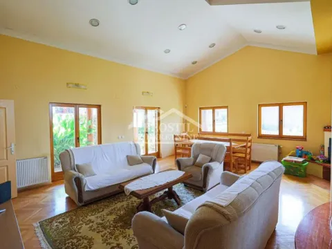 Sale, house, 282m², Palilula Sve Podlokacije, Beograd - image 3