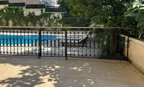 Izdavanje, trosoban stan, 170m², Dobrota, Kotor - image 8