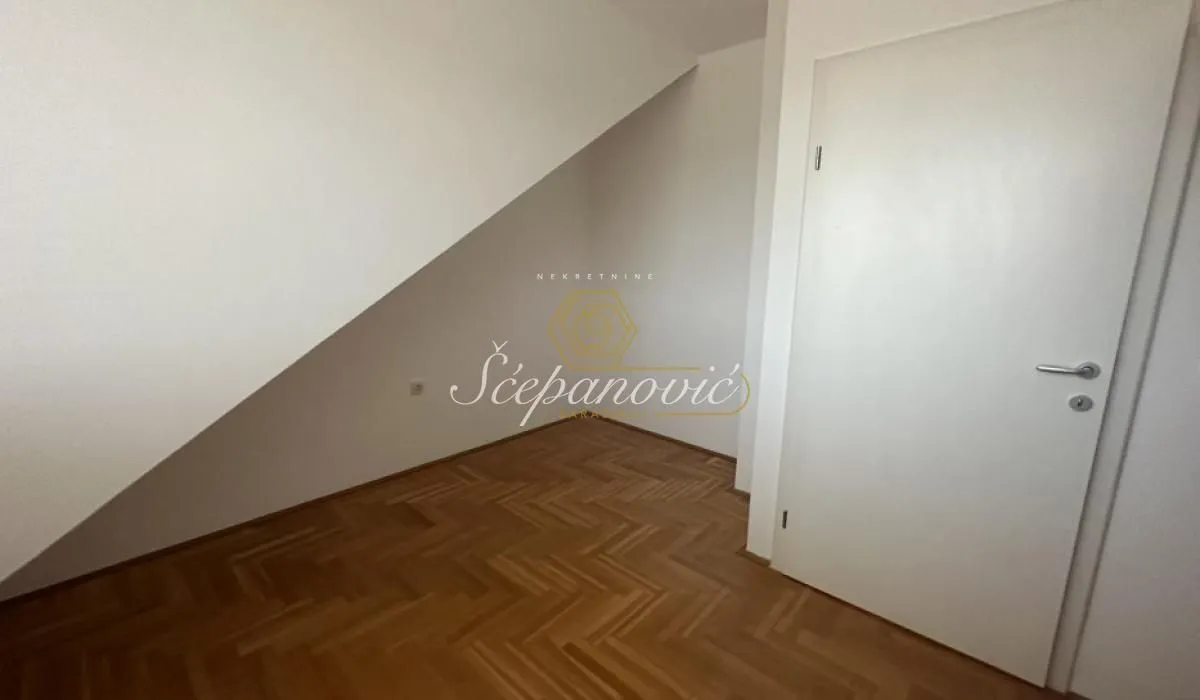 Sale, three bedroom apartment, 86m², Bulevar Oslobodjenja, Novi Sad Sve Podlokacije