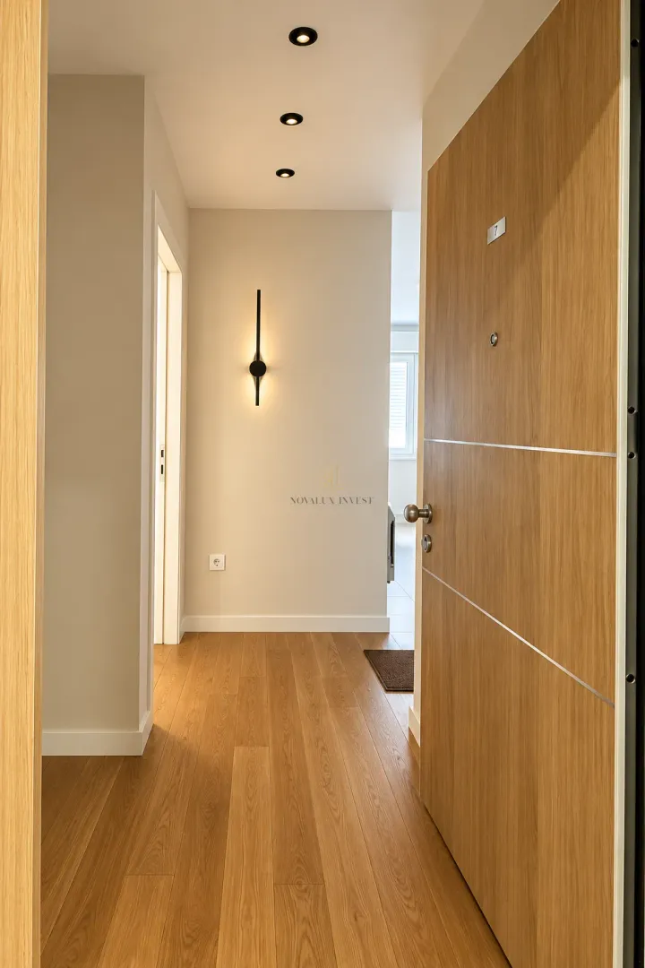 Rent, office space, 68m², Central Point, Podgorica